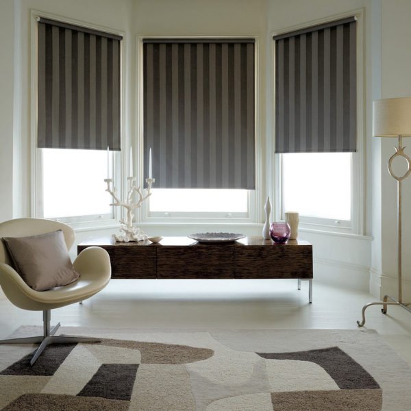 Window Roller Blinds Choice of 3 Width Sizes and 3 Colours 200cm Length/Drop UK 