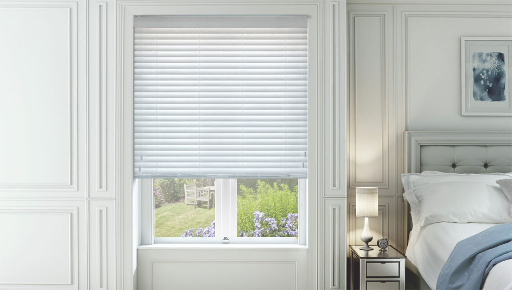180cm width x 150cm drop, White funky gadgets smooth Faux Wood wooden Venetian Blinds With Strings 50mm Slats TRIMMABLE 